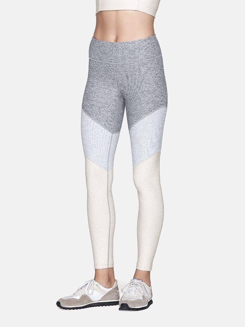 Outdoor Voices Spring leggings
Size Meduim Color Ash/Dove/ Oatmeal